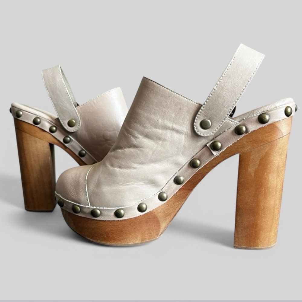 Woodies by JEFFREY CAMPBELL Charli C Leather Platform Clog, Cream, Size 7M